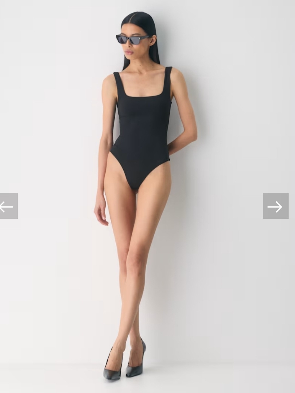 Babaton Black Square-Neck Contour Bodysuit SIZE Med